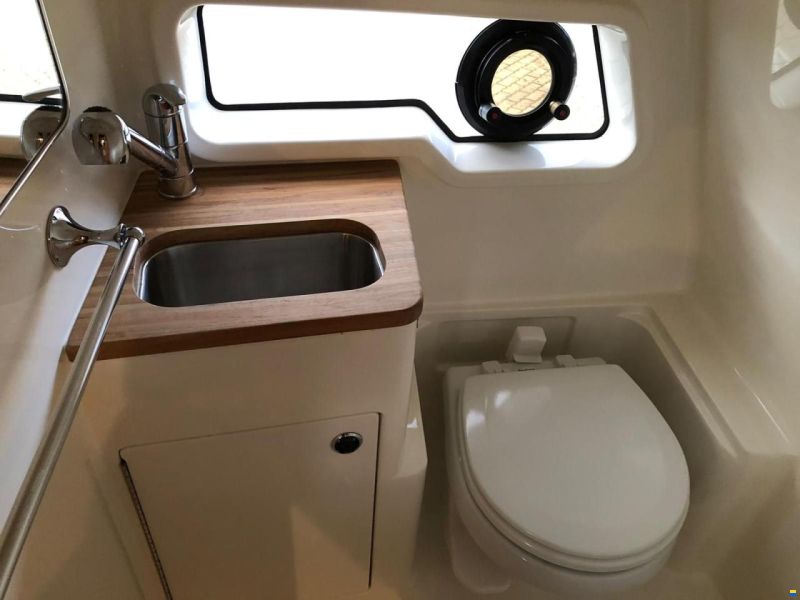 Bayliner 842 Cuddy