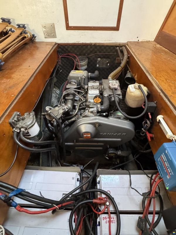 Lagoon 410
