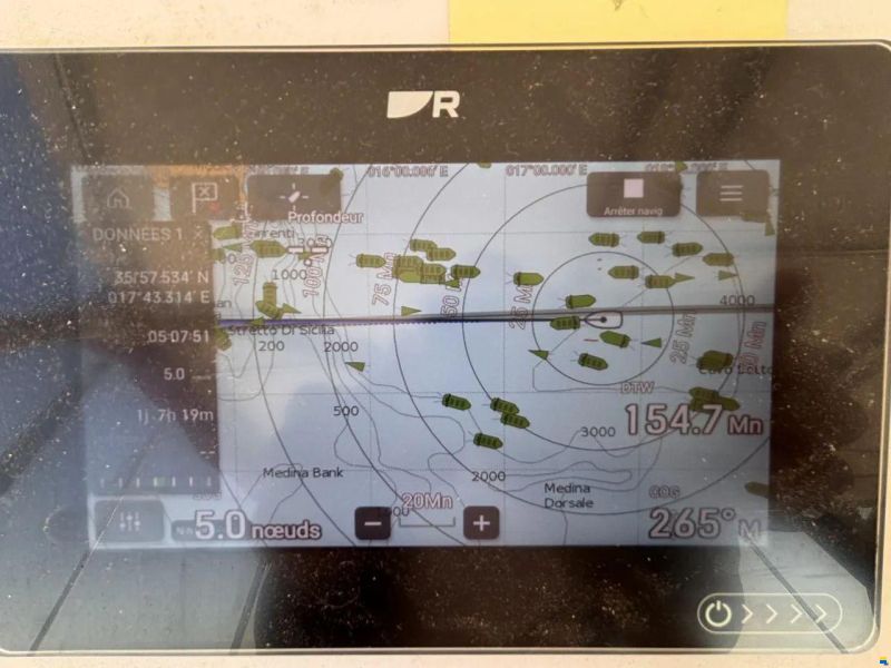 Lagoon 410