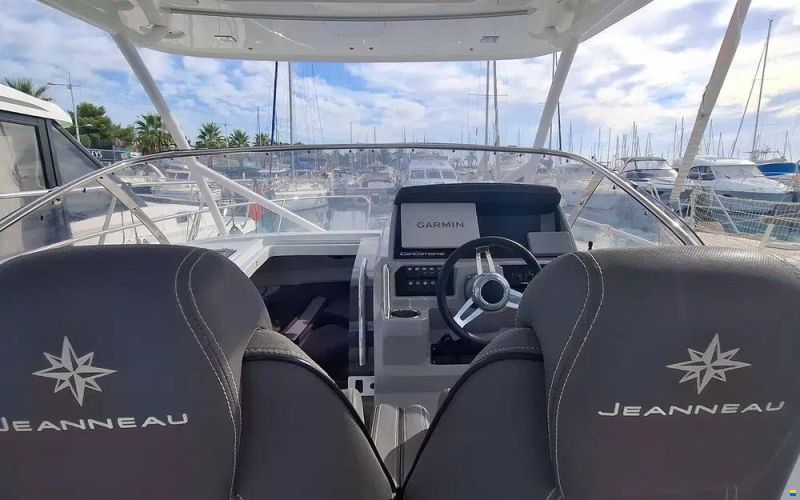 Jeanneau Cap Camarat 9.0 WA