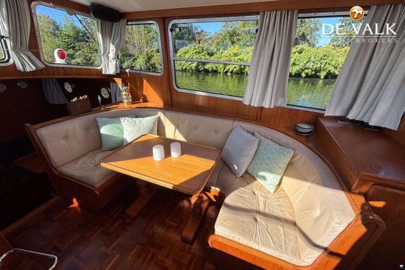 Linssen STURDY 1000 AC ROYAL