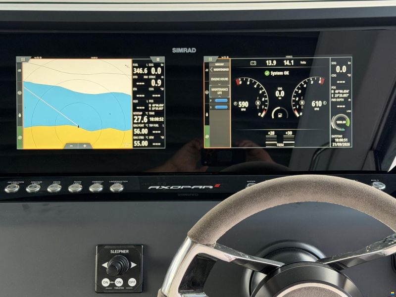Axopar 37 CROSS CABIN BRABUS LINE