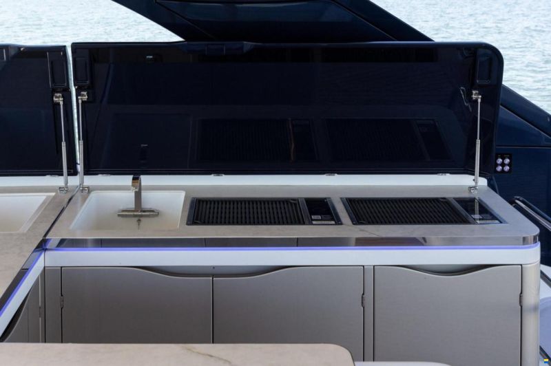 Galeon 620 Fly