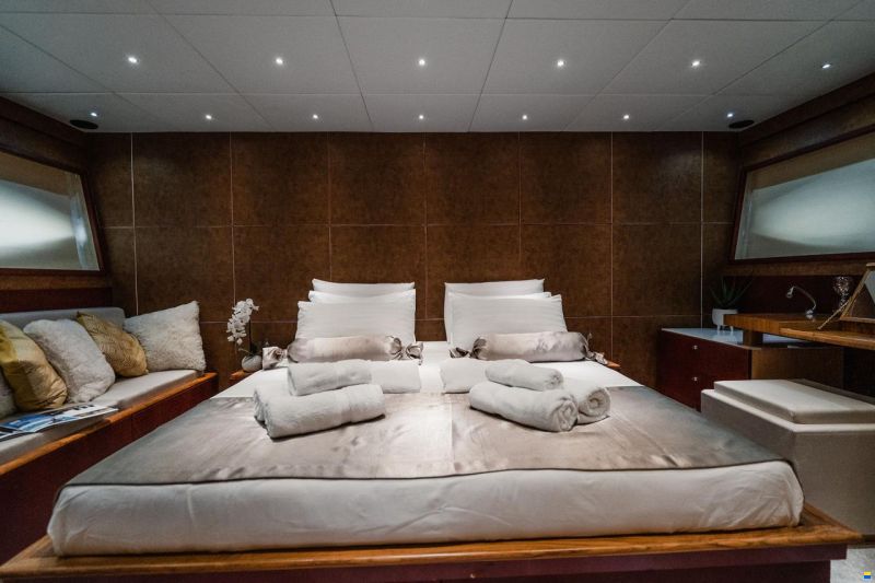 Fashion Yachts 68