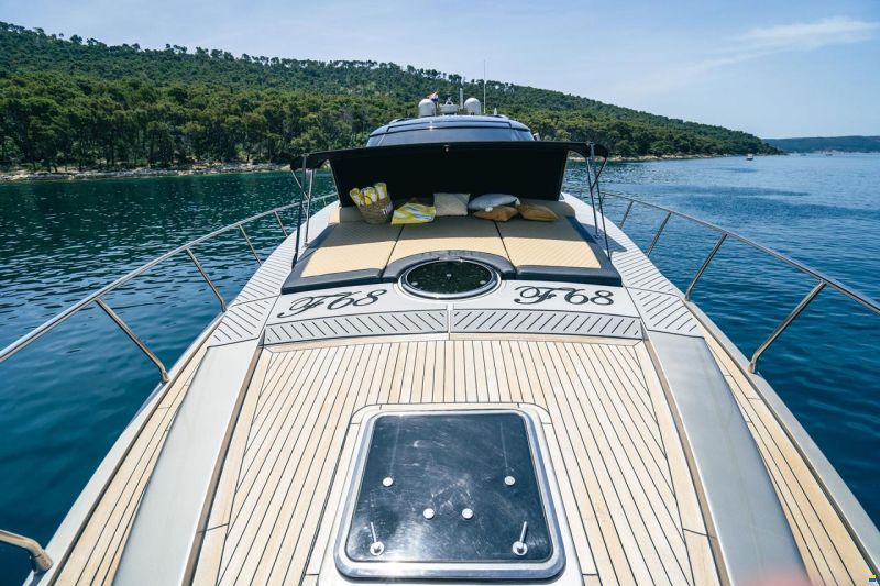 Fashion Yachts 68