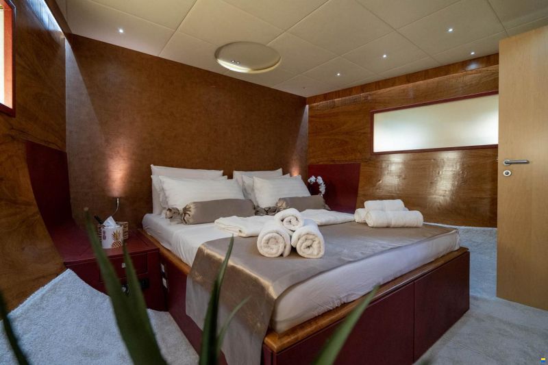 Fashion Yachts 68