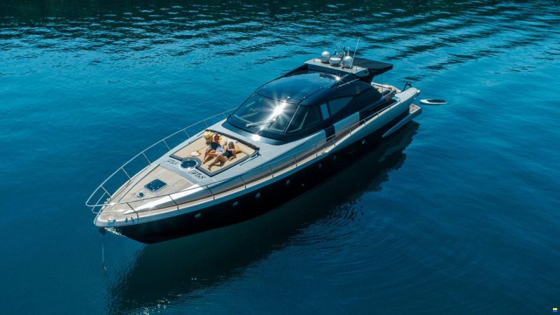 Fashion Yachts 68