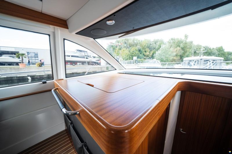 Nimbus 405 Coupe