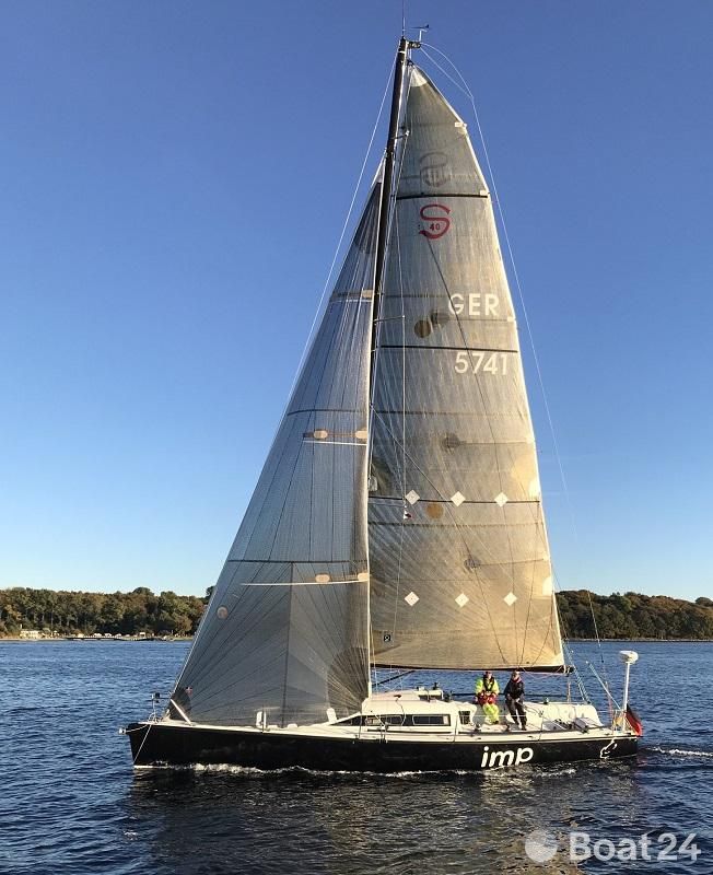 DynaYacht Schock 40 CBTF Racer