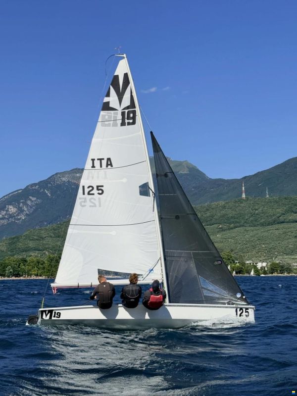 Melges 19
