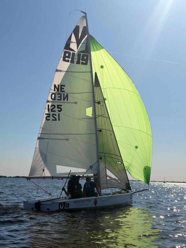 Melges 19