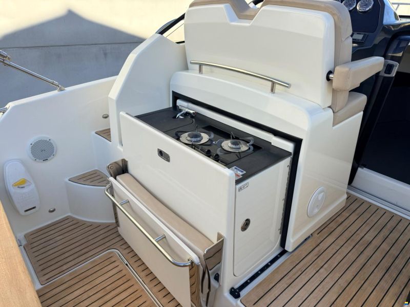Quicksilver 875 Sundeck