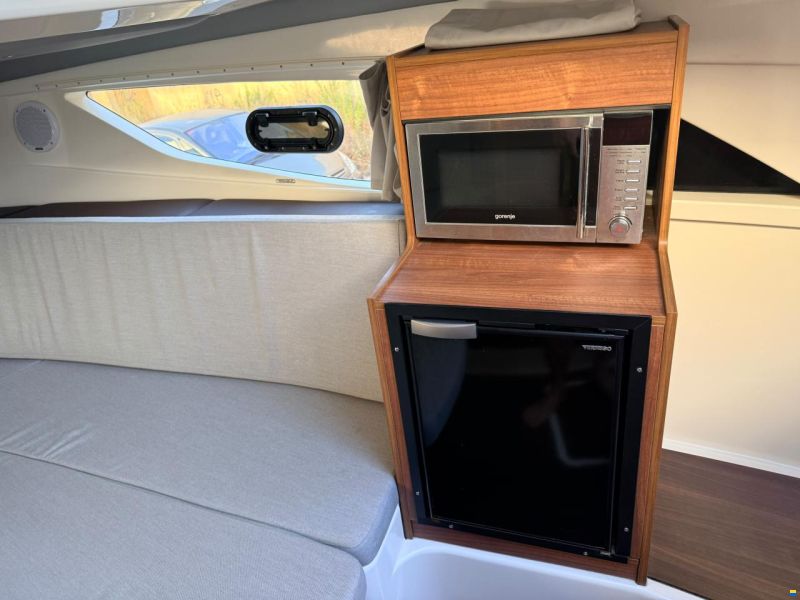 Quicksilver 875 Sundeck