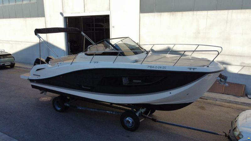 Quicksilver 875 Sundeck