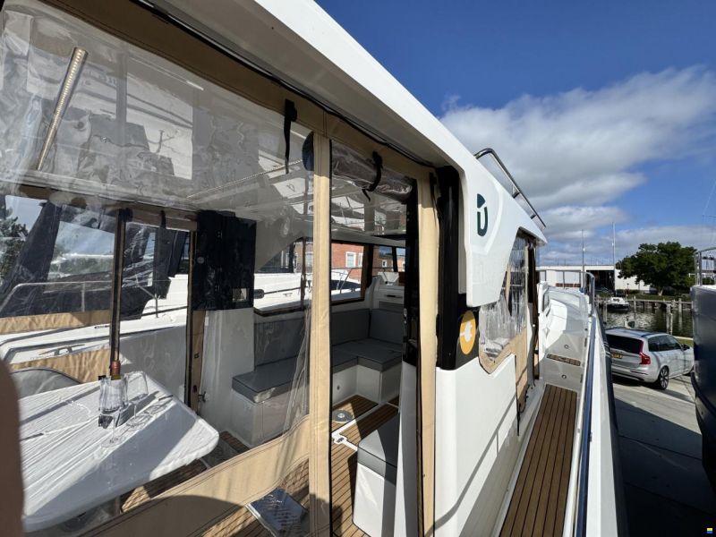 D 10 lougne top ELECTRIC