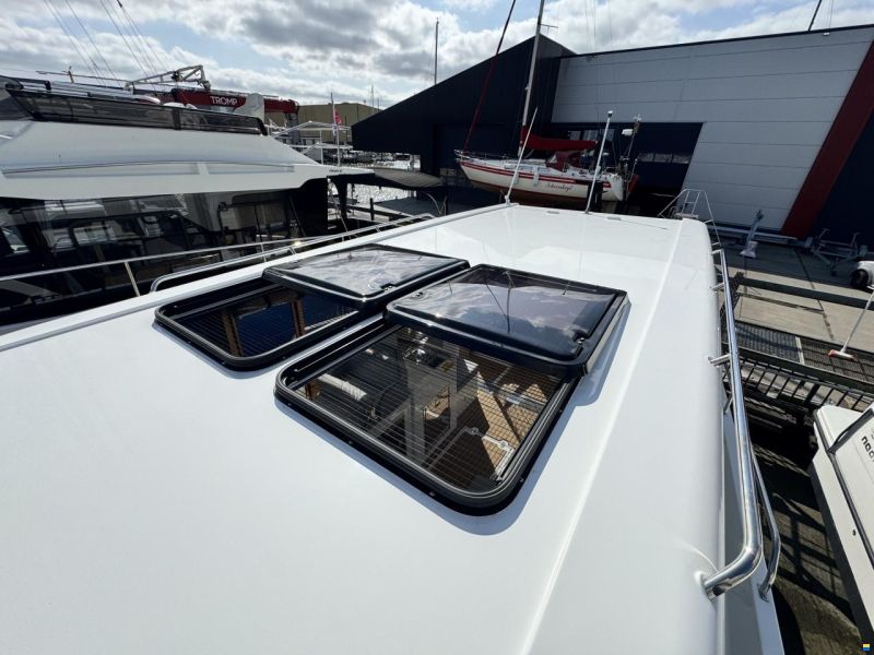 D 10 lougne top ELECTRIC