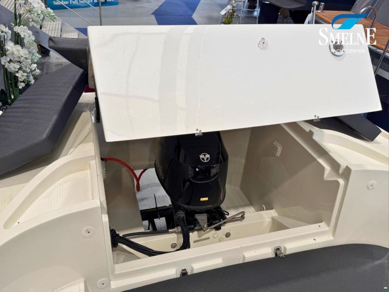 Topcraft 605 Tender