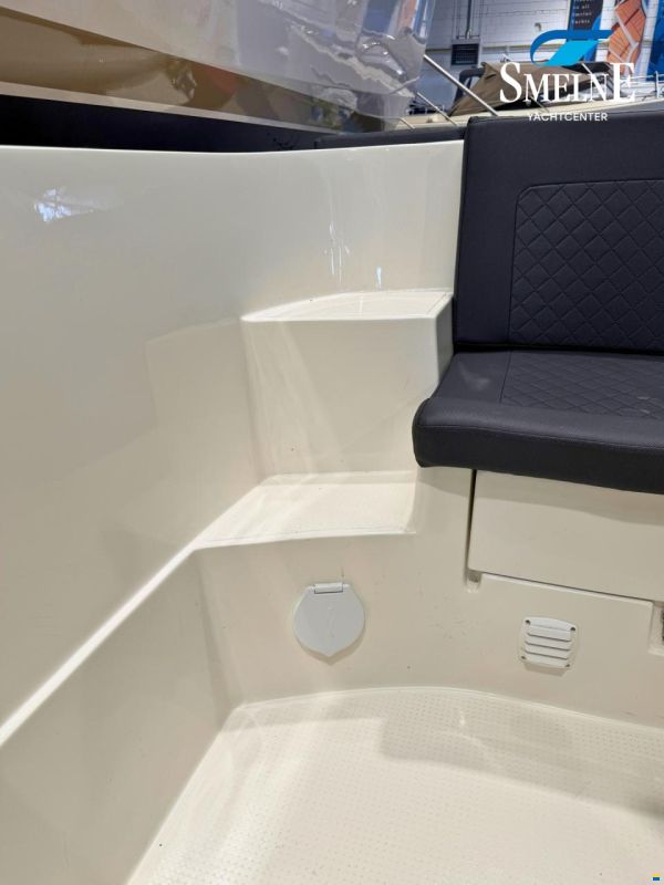 Topcraft 605 Tender