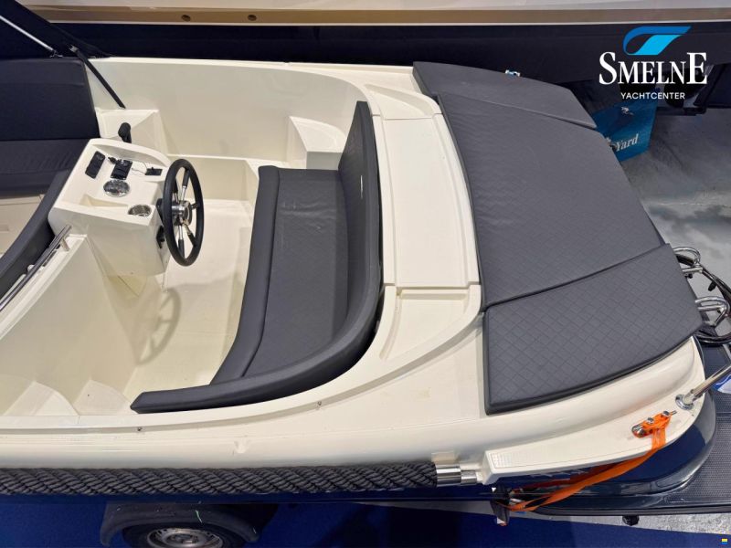 Topcraft 605 Tender