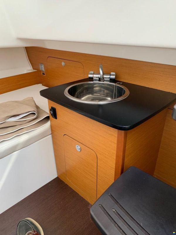 Jeanneau Cap Camarat 8,5 CC