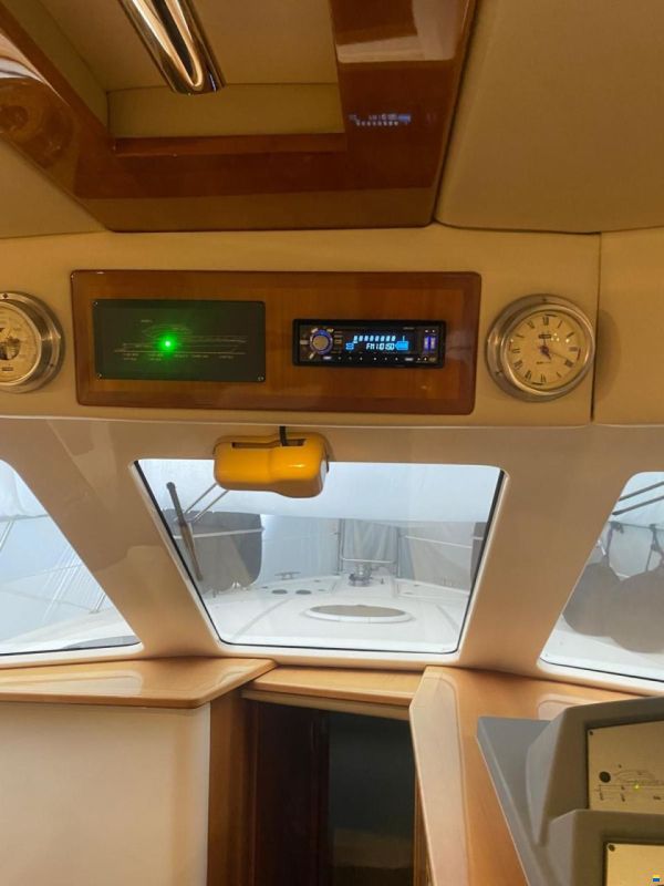 Riviera 40 Fly