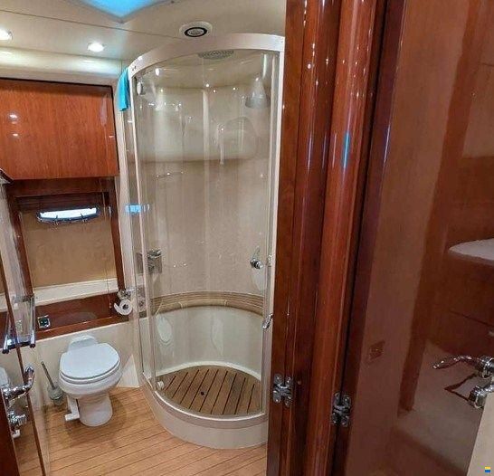 Fairline SQUADRON 68