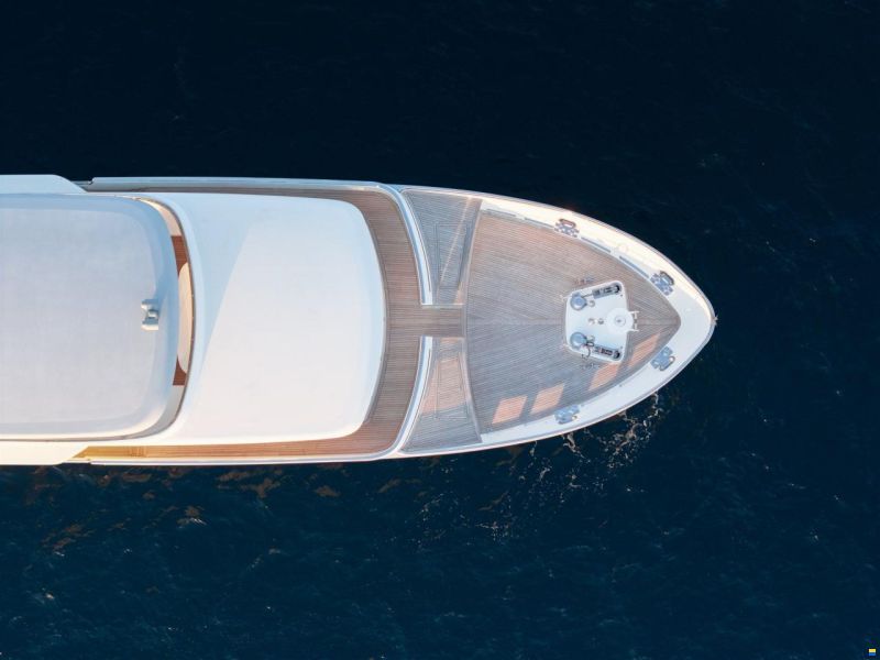 Van der Valk Custom Explorer