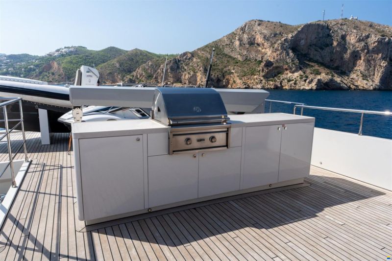 Van der Valk Custom Explorer