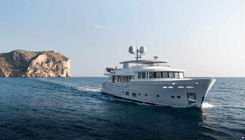 Van der Valk Custom Explorer