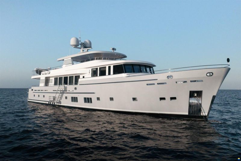 Van der Valk Custom Explorer