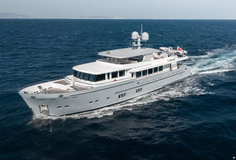 Van der Valk Custom Explorer