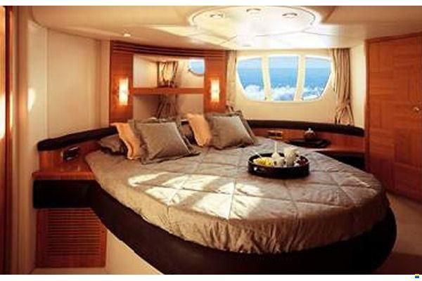 Azimut 55E