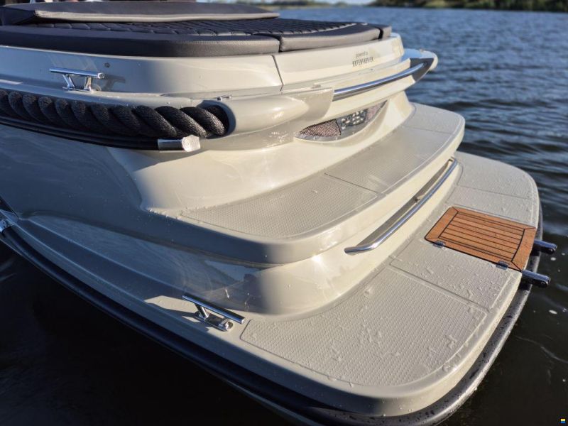 Oud Huijzer 650 Tender