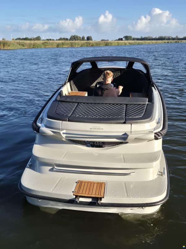 Oud Huijzer 650 Tender