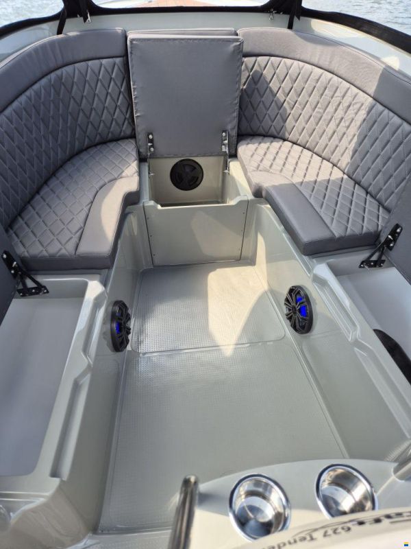 Topcraft 627 Tender