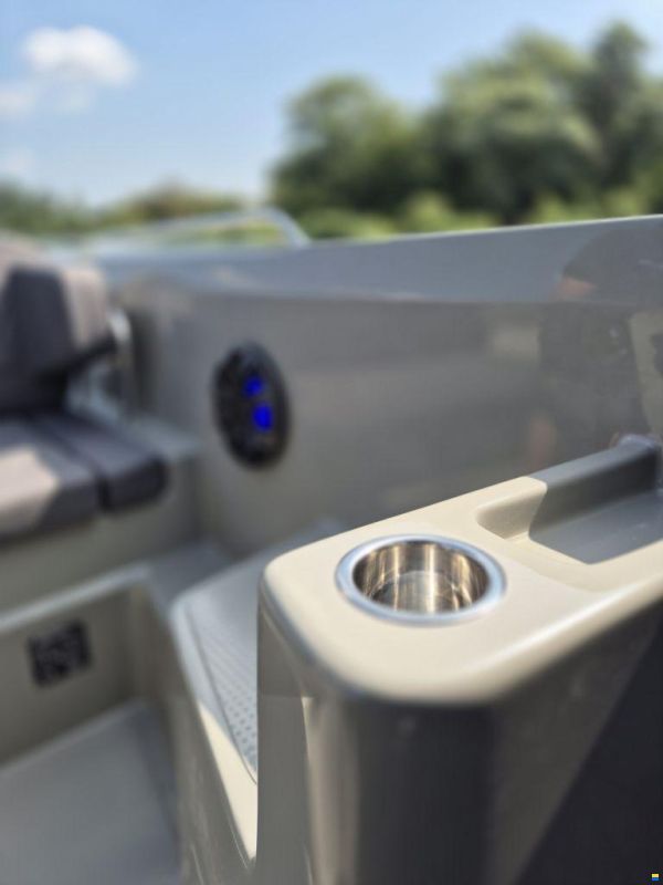 Topcraft 627 Tender