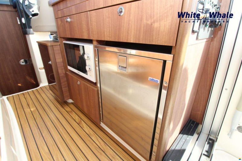 Quicksilver Activ 855 Cruiser