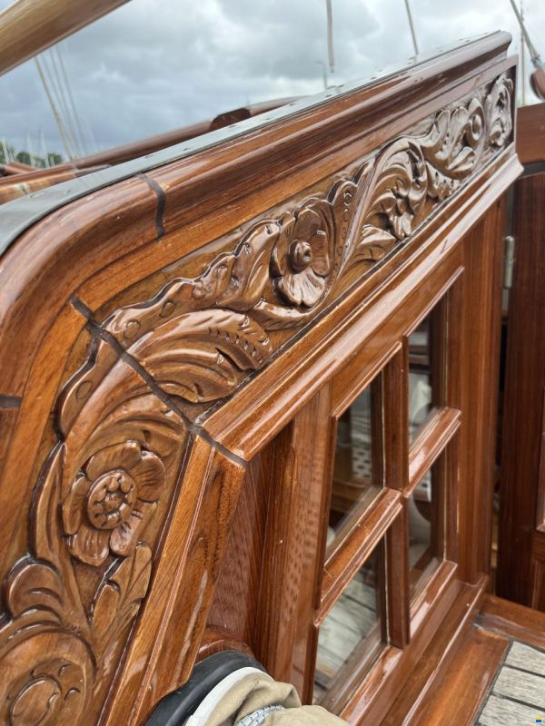 Lemsteraak Gouden Leeuw - Roefaak Hoek Design