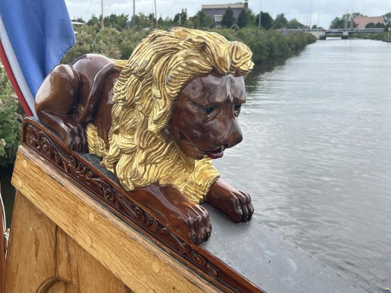 Lemsteraak Gouden Leeuw - Roefaak Hoek Design