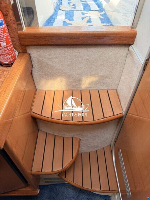Sealine S28