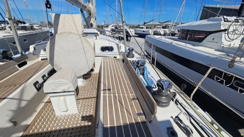 JFA PETREL 42