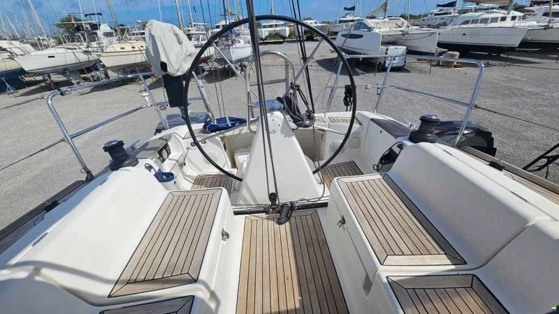 Dufour 34 PERFORMANCE