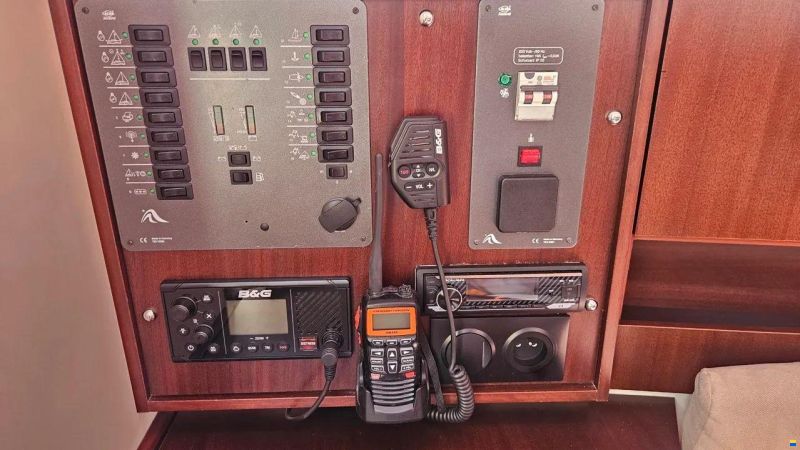 Hanse 320