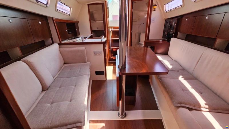 Hanse 320