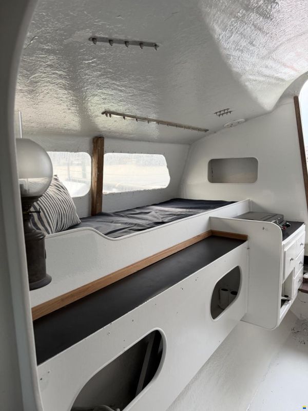 Trident 27