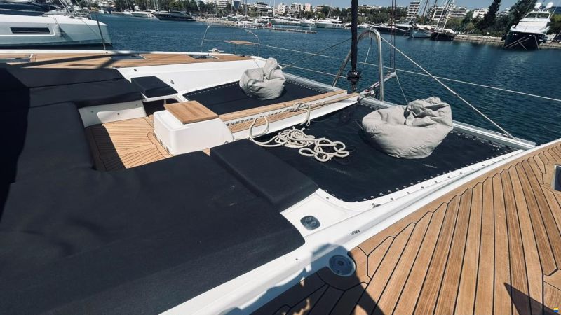 Lagoon 55 Owner's Version