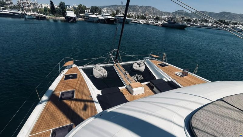 Lagoon 55 Owner's Version