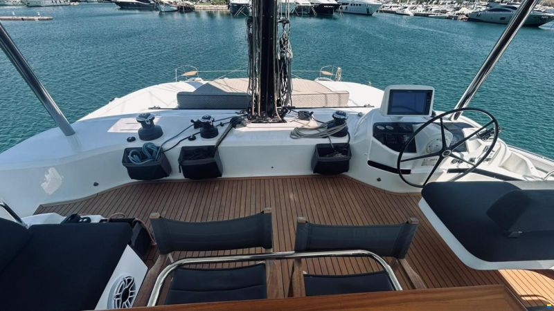 Lagoon 55 Owner's Version