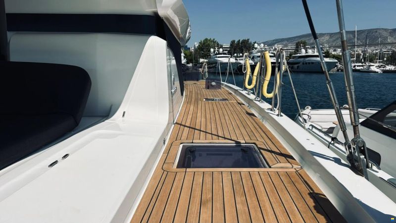 Lagoon 55 Owner's Version