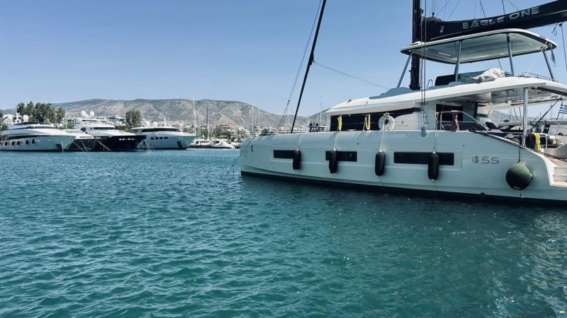 Lagoon 55 Owner's Version